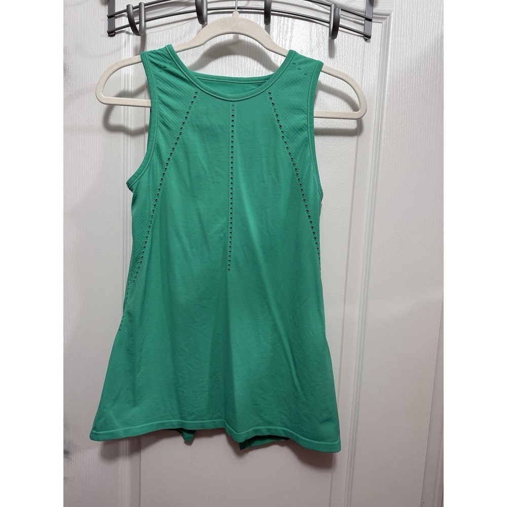 Athleta Shirt Womens XS Green Breezy gorpcore Tank Top Sleeveless Athleisure